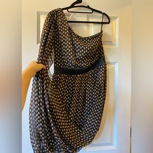 Adele Fado one shoulder black dress with polkadots in size 44. Made in Italy.